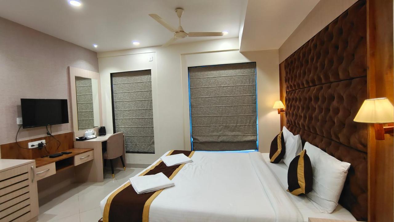 The Panash - Hotel & Banquet Kolkata Luaran gambar